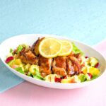 「塩レモンのグリルドチキンサラダ」イートイン・税込み1,870円、テイクアウト・税込み1,836円