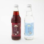 左から「ちちぶクラフトコーラ」税込み660円、「ちちぶサイダー」税込み660円