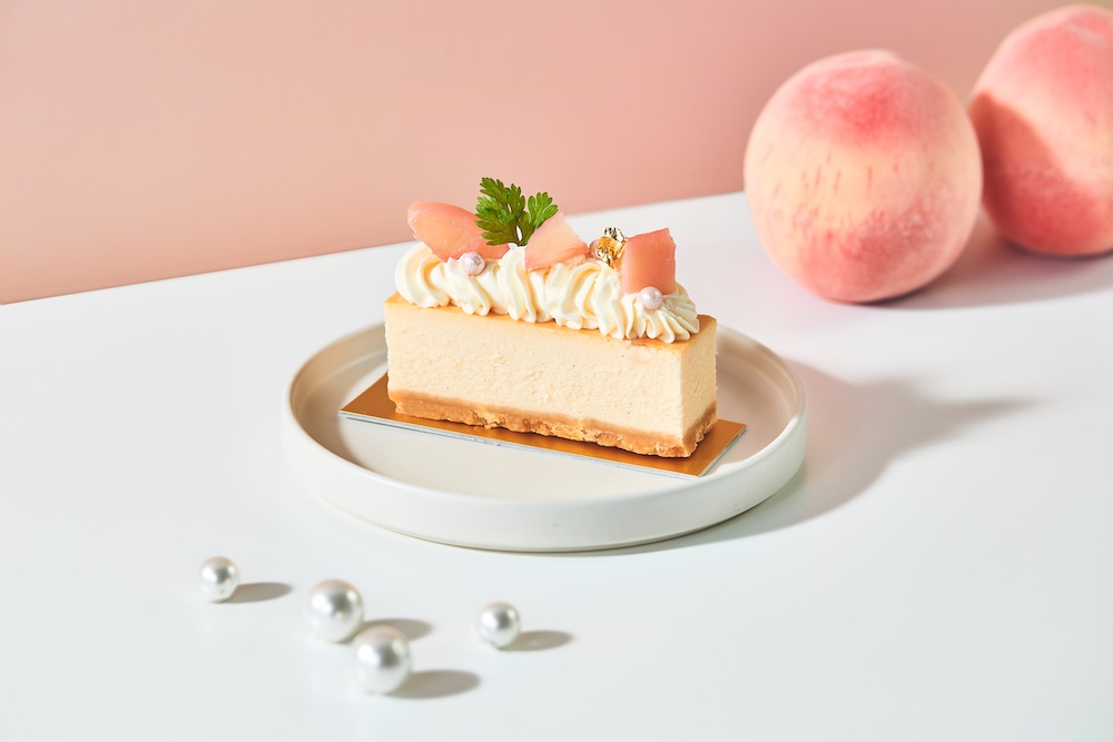 「MOMOチーズケーキ」税込み880円