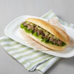「静岡限定 WASABI香る牛カルビロール」税込み378円