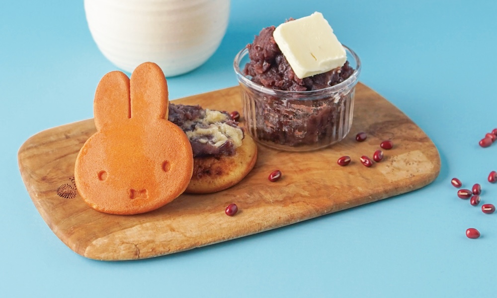 「みっふぃーおやつ堂 小樽店」の「みっふぃーどら焼き あんバタ仕立て」税抜き460円