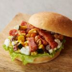 「パンプキンサラダバーガー」税込み680円