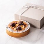 10月1日〜2026年2月28日に販売される焼き菓子「焼き栗のタルト」税込み4,968円(オンラインショップでも販売)