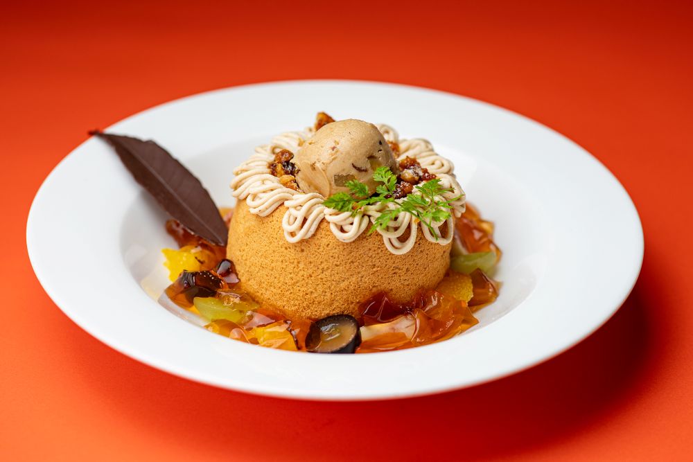 「メープルシフォンケーキ」税込み3,200円(サービス料含む)