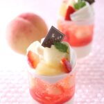8月18日まで販売される「アンテノール」の「桃とパンナコッタのヴェリーヌ」1個・税込み735円