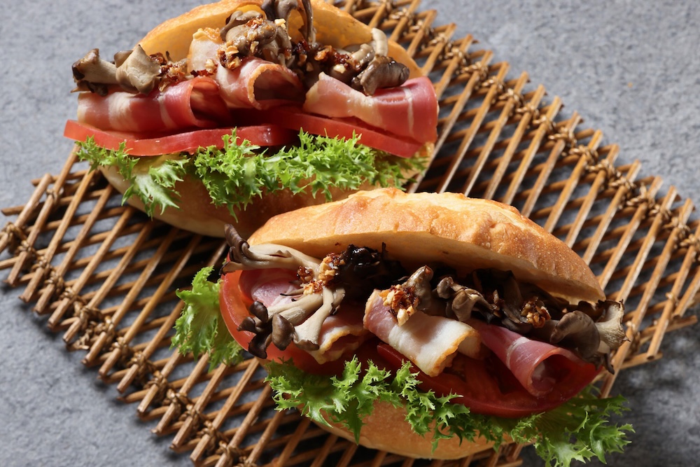 「きのこ香るBLTサンド」税込み800円