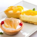 「アイスタルト（桃・パイナップル）」各・税込み320円、お取り寄せ2個・税込み1,000円〜