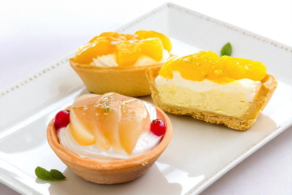 「アイスタルト（桃・パイナップル）」各・税込み320円、お取り寄せ2個・税込み1,000円〜