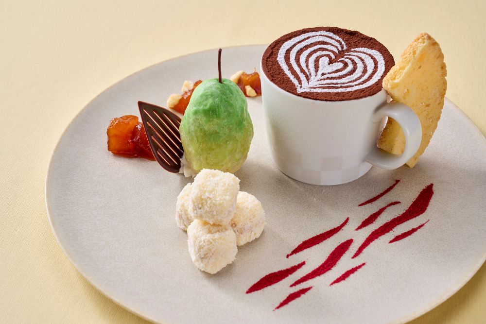 「ポーズ ドトンヌ（Pause d’automne）」単品・税込み2,530円、ドリンク付き・税込み3,036円（サービス料含む）
