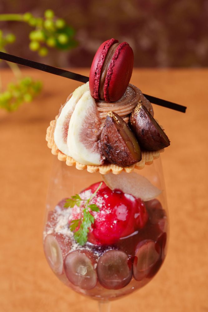 「シーズナルパフェ～オータム チャームス（Autumn Charms）～」税込み3,000円（サービス料含む）