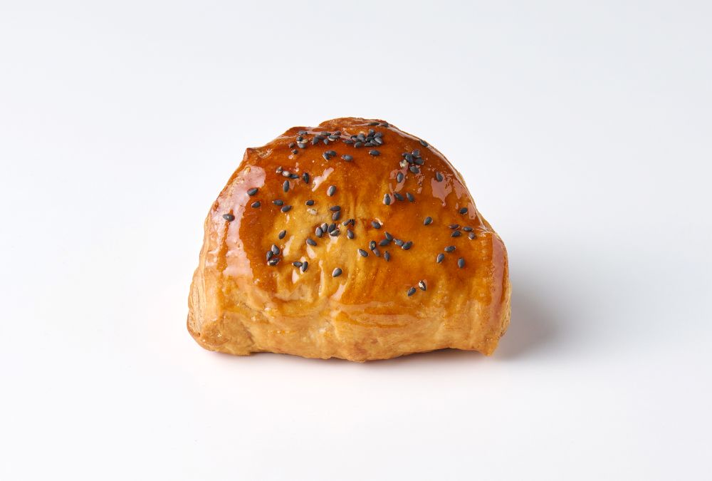 「焼きたてカスタードアップルパイ なると金時大学芋」税込み530円