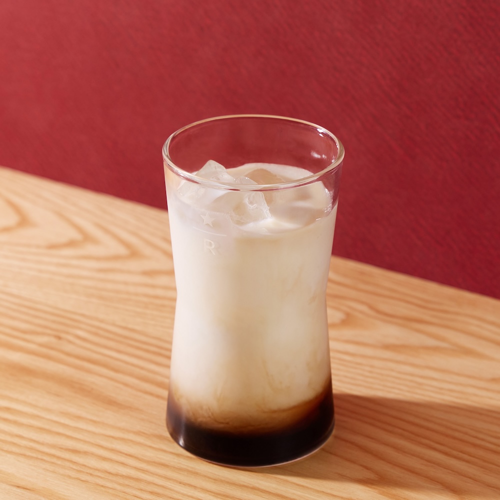 「バレルエイジド コーヒー牛乳 いちじく味」テイクアウト・税込み1,178円、店内利用・税込み1,200円