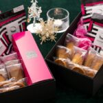 1階のペストリー&ブティック 「フォション」で11月16日より期間限定販売する「クリスマスハンパー」ノエル・ライト・税込み7,500円、グラン・ノエル・税込み10,000円
