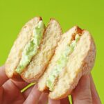 「ふんわりパンケーキサンド(クラウンメロン)」1個・税込み290円