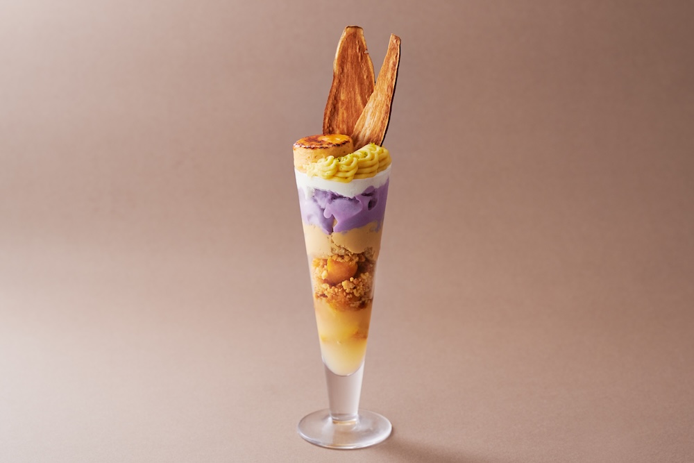 「ヒルズ ダル・マット」の六本木ヒルズ限定「秋香パフェ 〜蜜芋と洋梨〜」税込み1,430円