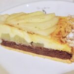 「洋梨のシブーストとチョコレートのタルト」イメージ
