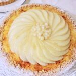 「洋梨のシブーストとチョコレートのタルト」イメージ
