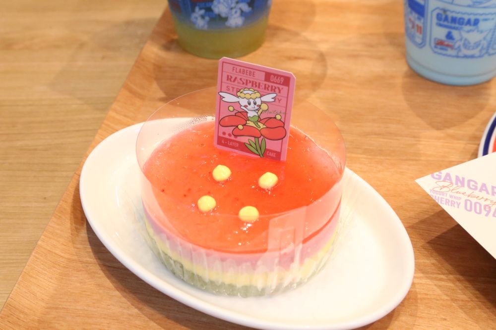 「フラベベのフランボワーズと苺のケーキ」税込み1,430円
