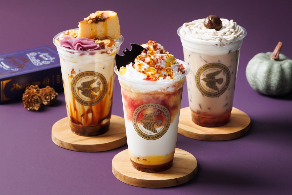 左から時計回りに「安納芋カラメルバスクチーズケ－キドリンク」、「モンブランチーズミルクティー」、「パンプキンカシスフローズンフロマージュ」