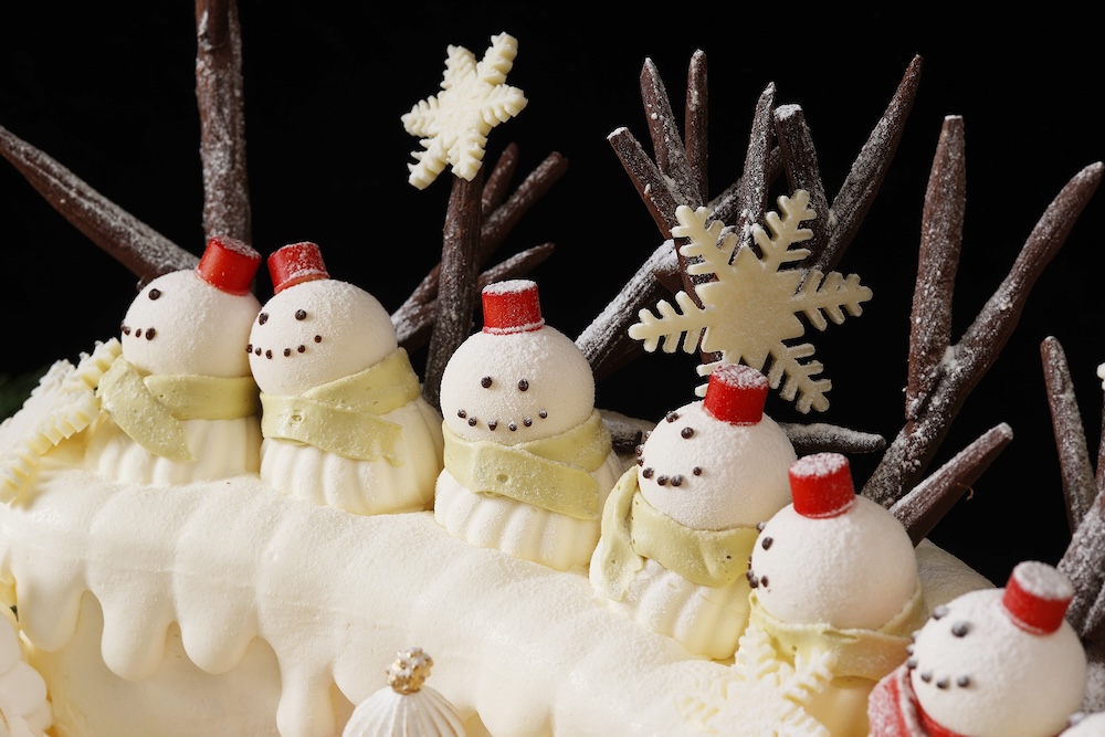 スペシャルケーキ「Snowman Village ～Heartwarming Gift～」税込み75,600円
