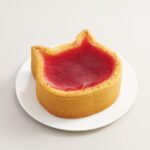 「にゃんともおいしいベイクドチーズタルト(いちごソース)」税込み3,800円