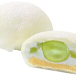 「洋菓子屋さんのシャインマスカット大福」税込み480円