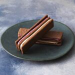 「あまみカオリ研究所」のグランスタ限定「KASA- NETA （マロン×ワインカシス）」2本入り・税込み1,000円