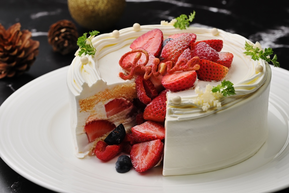 「クリスマスケーキ 中庭の苺『フレーズ・ドゥ・ラ・クール』」イメージ