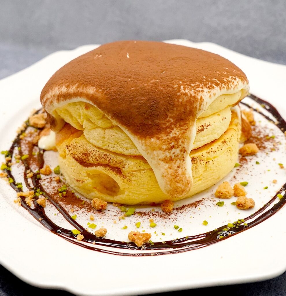 「とろとろティラミスのスフレパンケーキ～エスプレッソソース添え～」1,700円