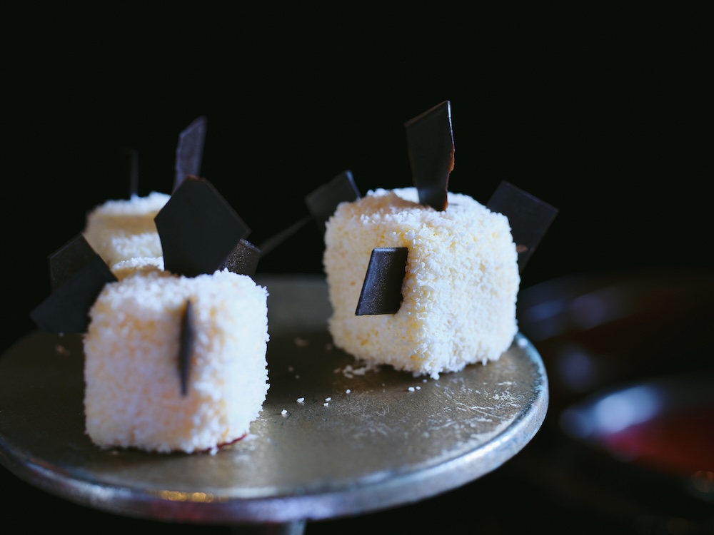 スイーツビュッフェ「ザ・ヴィラン」イメージ