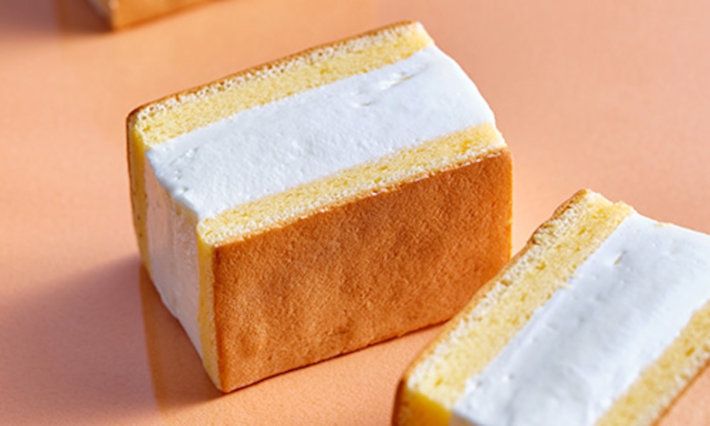 「ふんわり生クリームシフォンサンド」イメージ
