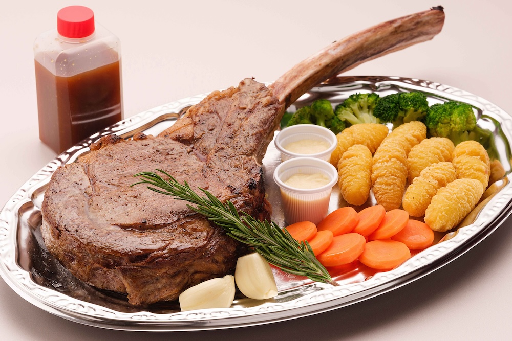 10個限定「トマホーク ローストビーフ 和風グレービーソース ホースラディッシュと3種の野菜添え」税込み20,000円