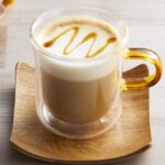 「フローラルマロンラテ（HOT／ICE）」イートイン・税込み759円、テイクアウト・税込み788円