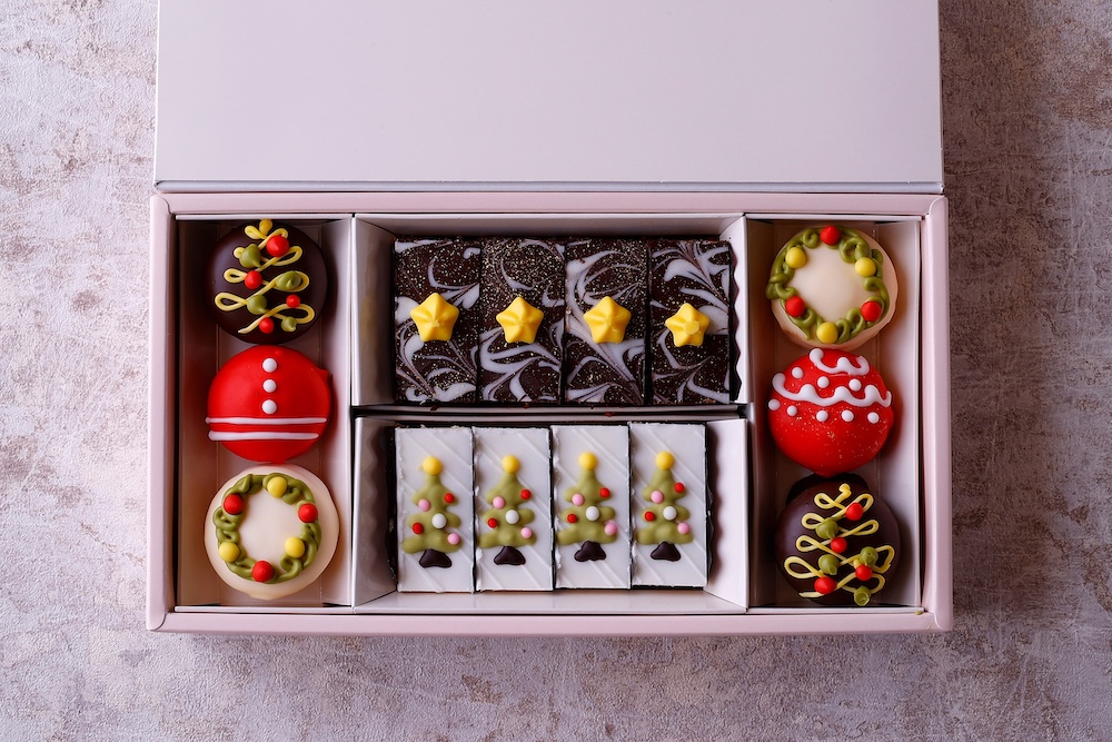 3種類展開される「シーズナルプティフール・ノエル」税込み3,240円〜