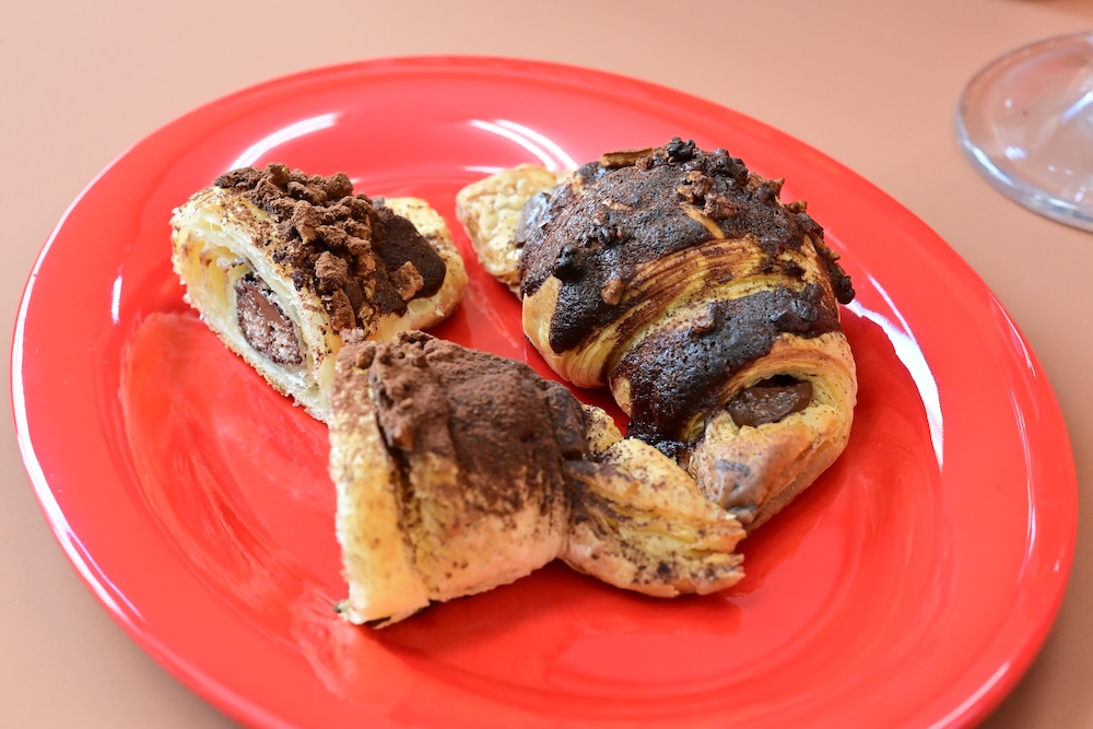 「プレミアムチョコクロ Made with KITKAT」税込み390円〜