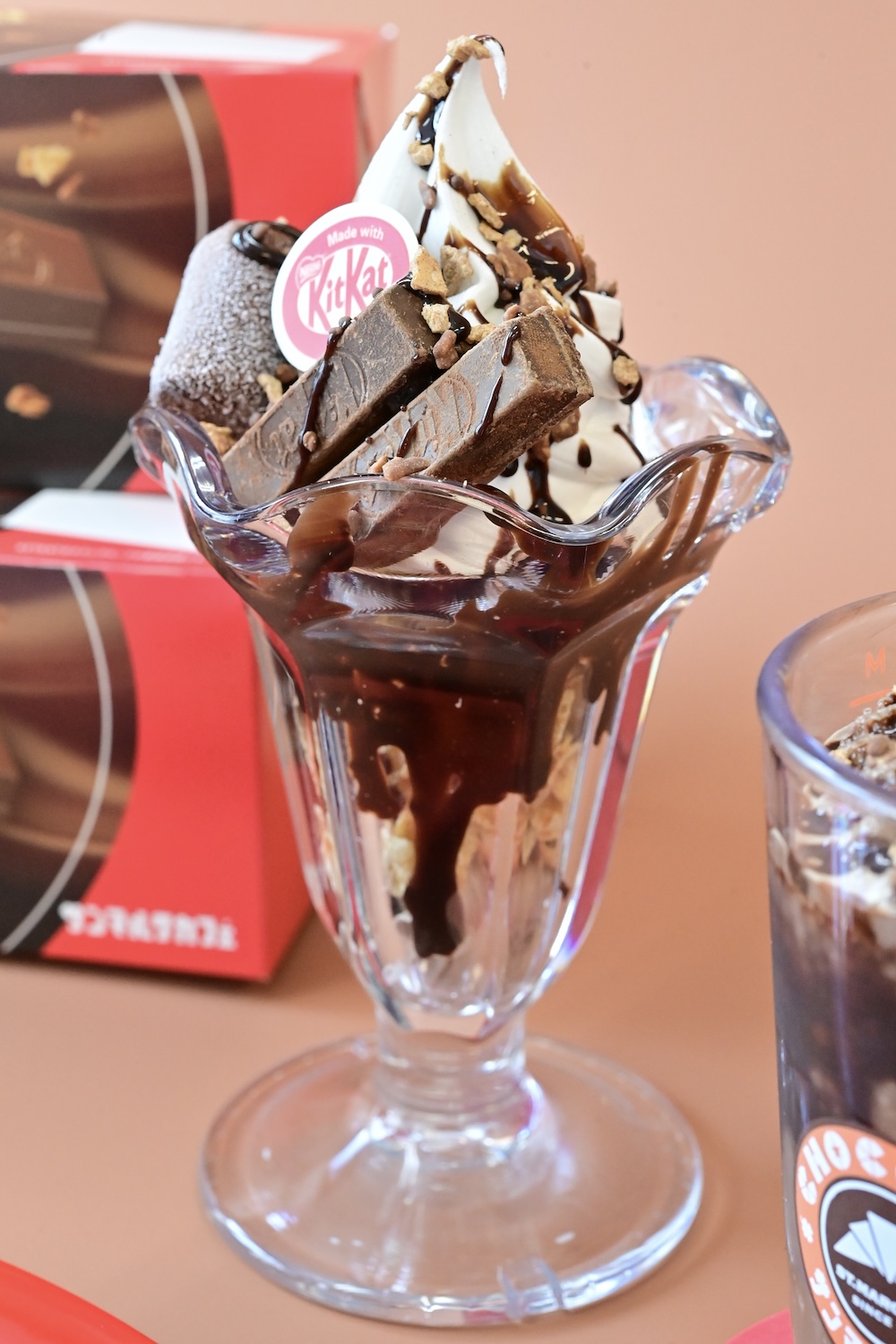 「プレミアムパフェ Made with KITKAT」税込み720円