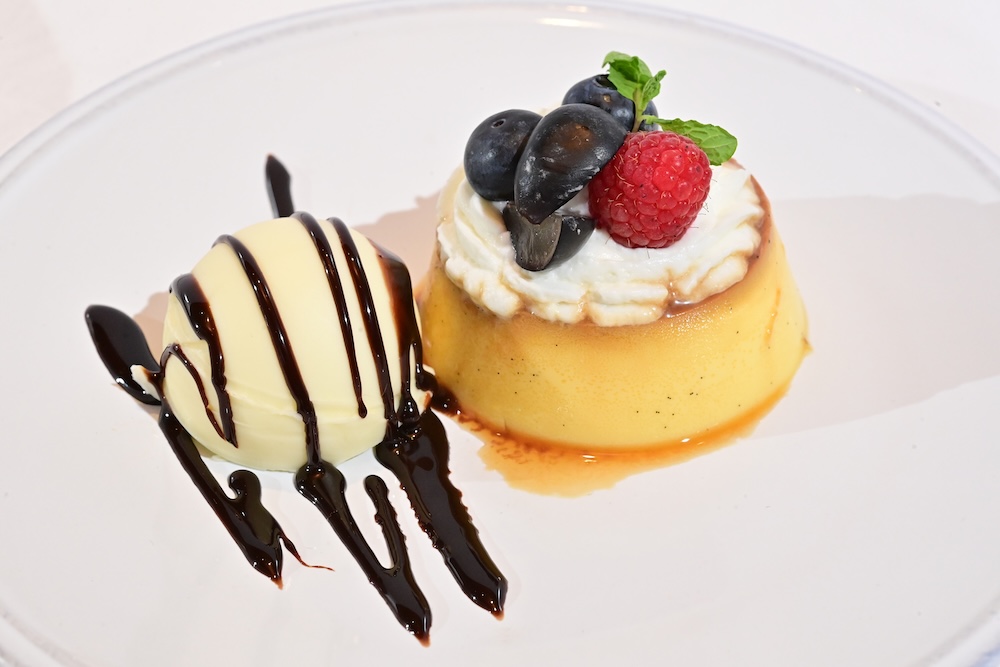 凍結卵を使ったプリン・ア・ラ・モードのイメージ