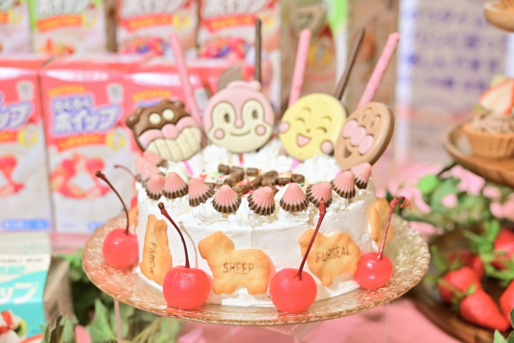 家庭用ホイップクリーム「らくらくホイップ」シリーズを使った調理例