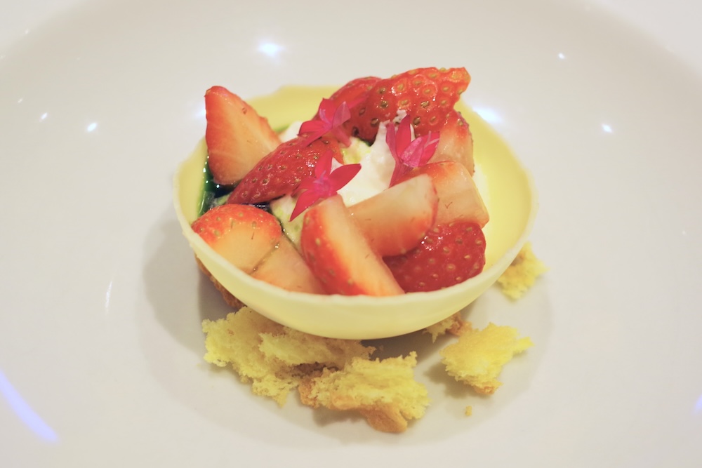 「TRUNK(KITCHEN) Christmas Dinner Course 2025」税込み17,600円〜(サービス料含む)