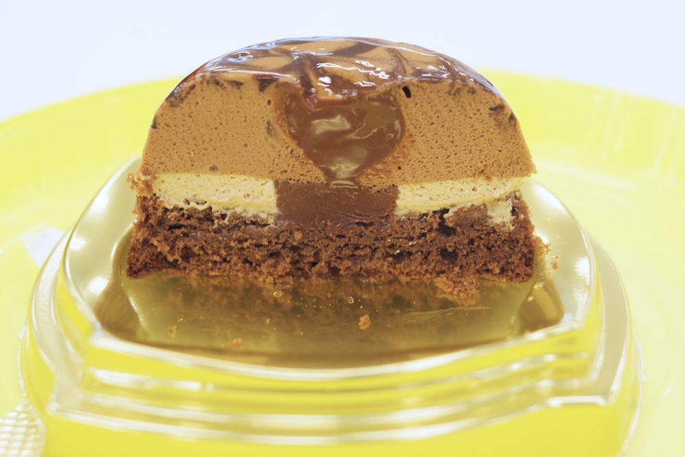「濃厚ショコラドームケーキ」税込み395円