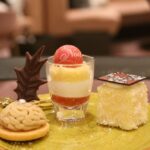 左から「モンブラン」、「ヴェリーヌ ショートケーキ」、「ホワイトチョコレート レミントン」イメージ