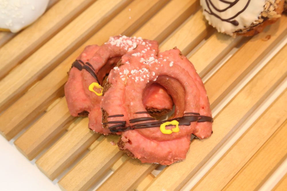 「サンタいちごファッション」税込み260円