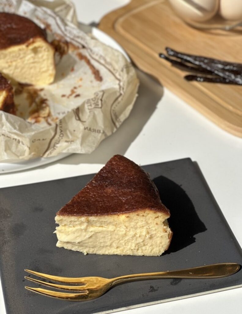 シュークリーム専門店が作ったバスクチーズケーキ