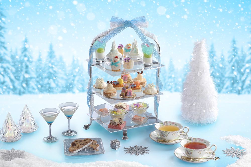 「クリスマス アフタヌーンティー~雪の女王とサンタクロースからの贈り物~」平日・税込み6,000円、土日祝日・税込み6,500円(いずれもサービス料含む)