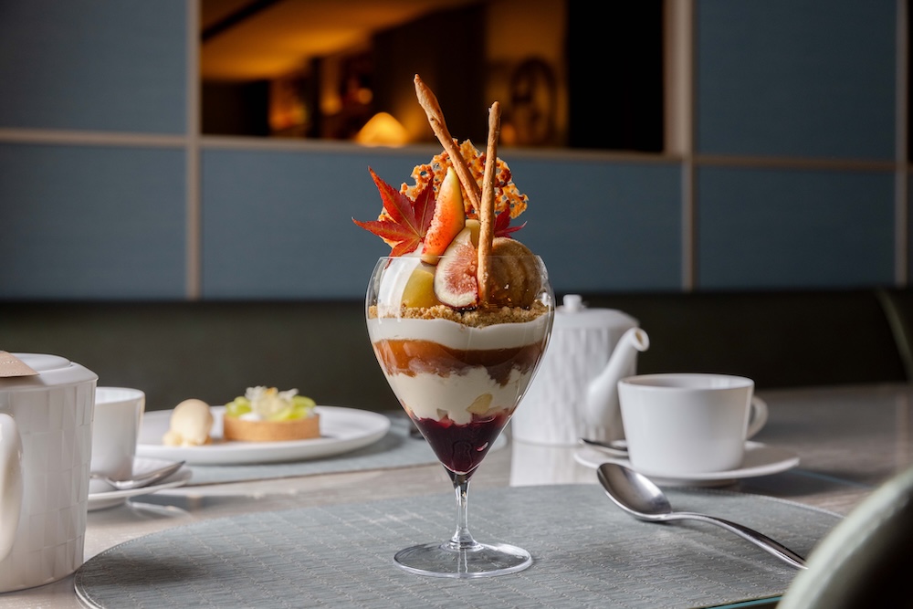 「紅玉 イチジク キャラメル 赤ワインのパフェ」イメージ