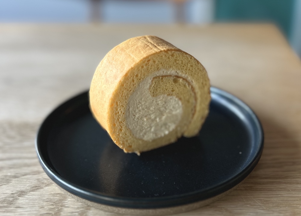 「Oishii糀純生ロールケーキ」イメージ