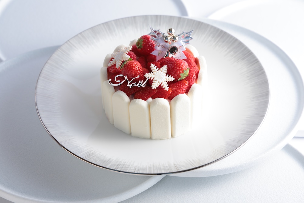 「苺のシャルロットケーキ」税込み8,500円