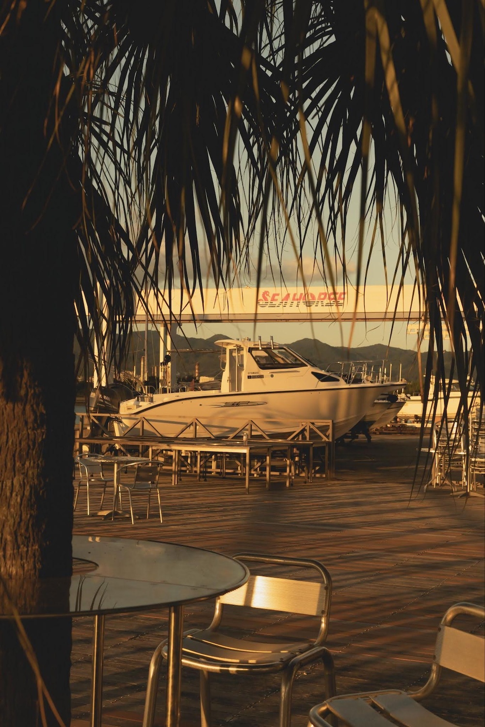 「ユウナギ カフェ」イメージ