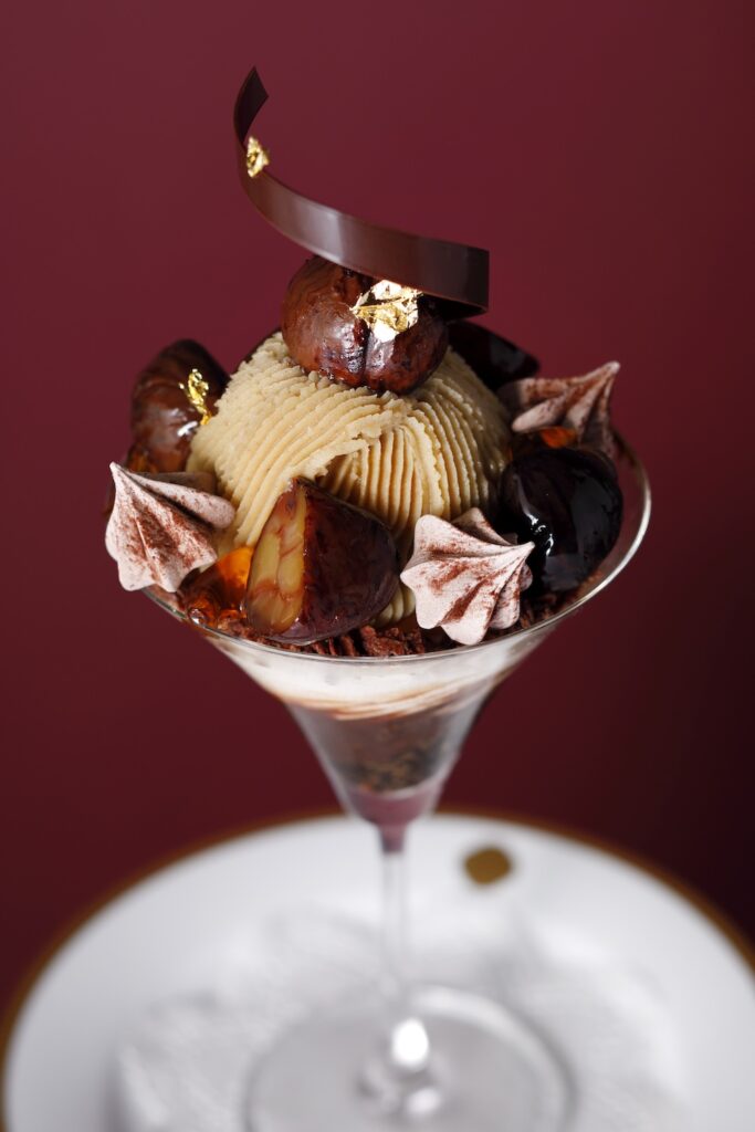 「“丹波栗”のモンブランロイヤルパフェ」イメージ