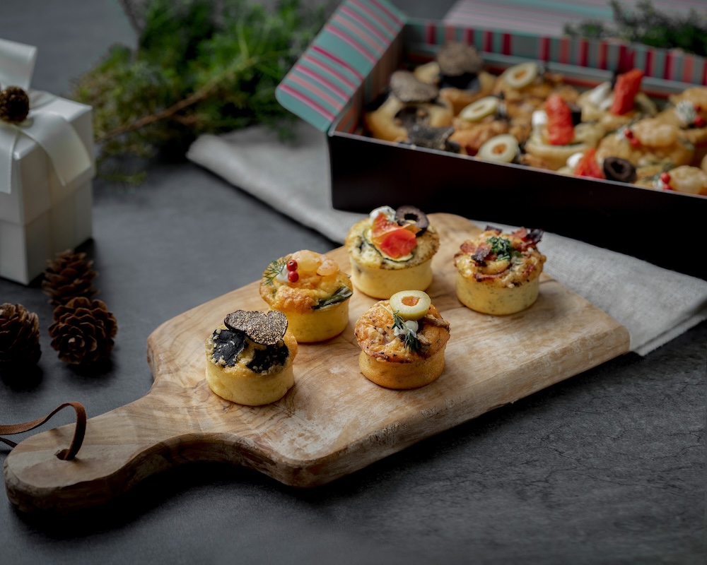 数量限定「ケークサレアソート」5種・各3個入りで税込み3,240円